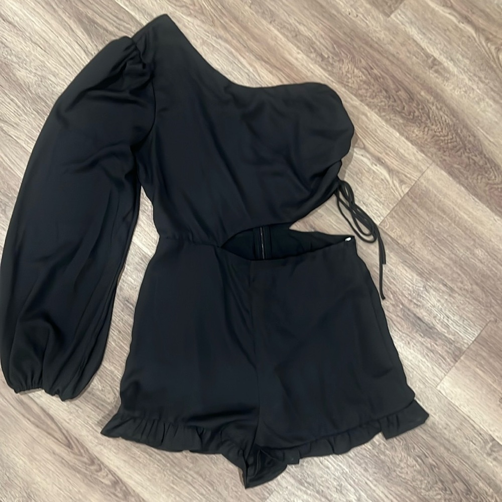 Women’s one sleeve jumpsuit